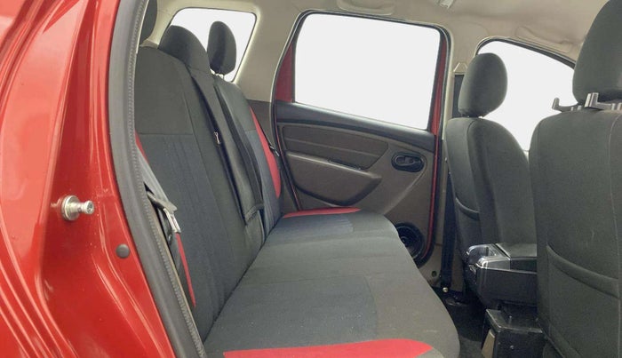 2018 Renault Duster RXS PETROL, Petrol, Manual, 27,650 km, Right Side Rear Door Cabin