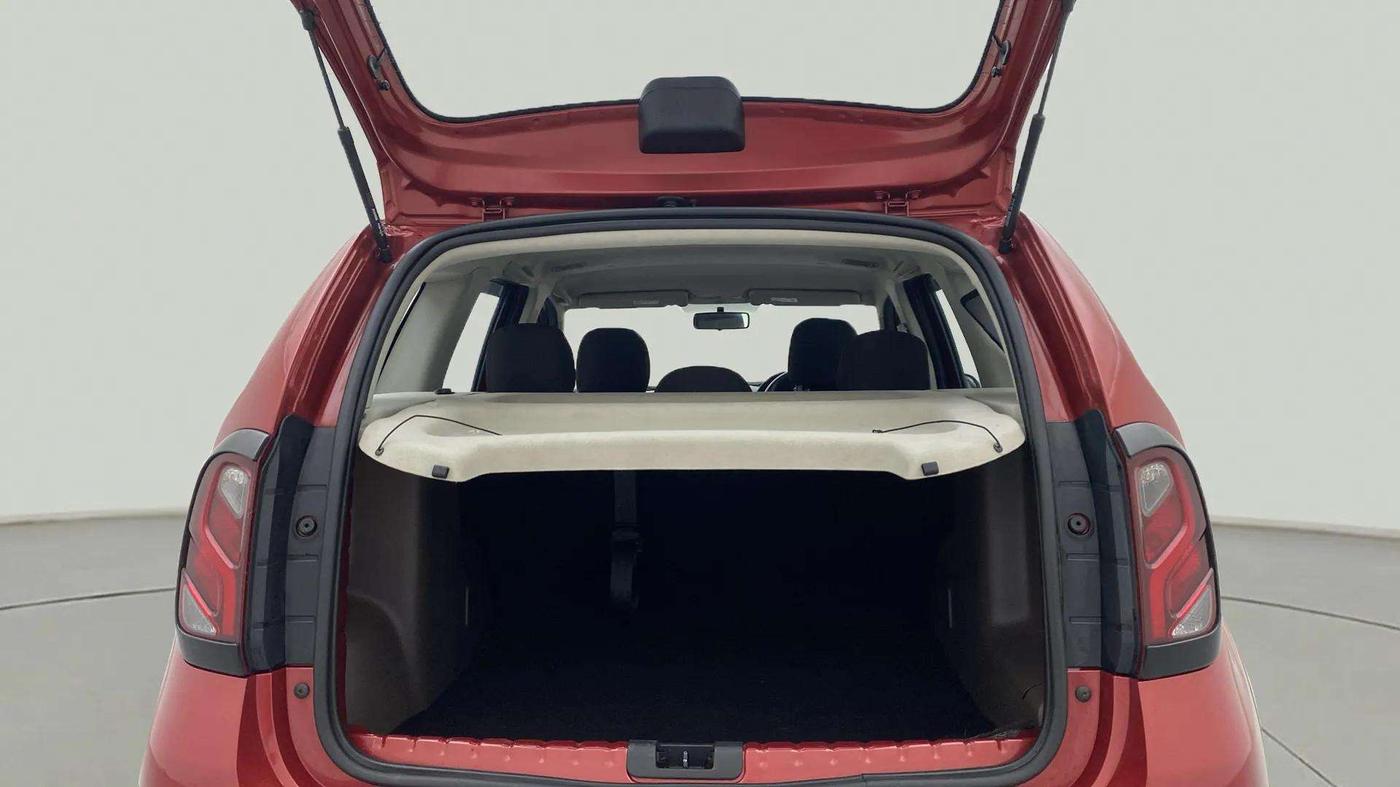 2018 Renault Duster RXS PETROL, Petrol, Manual, 27,650 km, Boot Inside