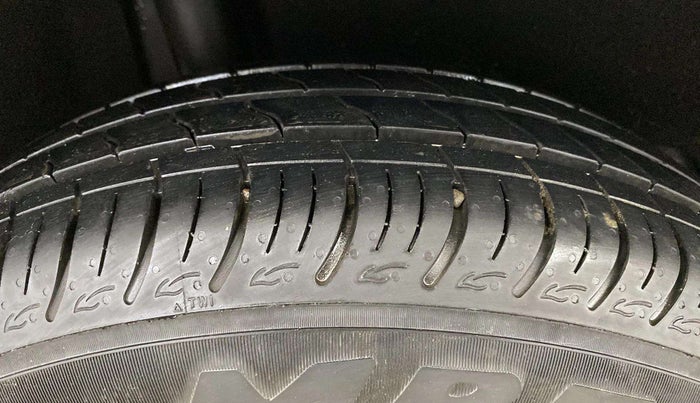 2021 Maruti Baleno SIGMA PETROL 1.2, Petrol, Manual, 13,710 km, Right Rear Tyre Tread