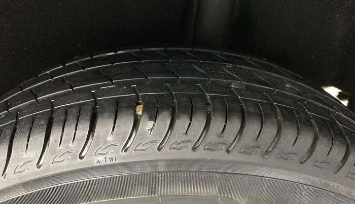2021 Maruti Baleno SIGMA PETROL 1.2, Petrol, Manual, 13,710 km, Left Rear Tyre Tread