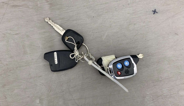 2021 Maruti Baleno SIGMA PETROL 1.2, Petrol, Manual, 13,710 km, Key Close Up