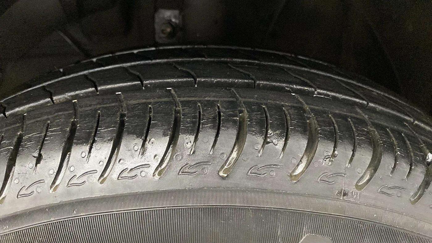 2021 Maruti Baleno SIGMA PETROL 1.2, Petrol, Manual, 13,710 km, Left Front Tyre Tread