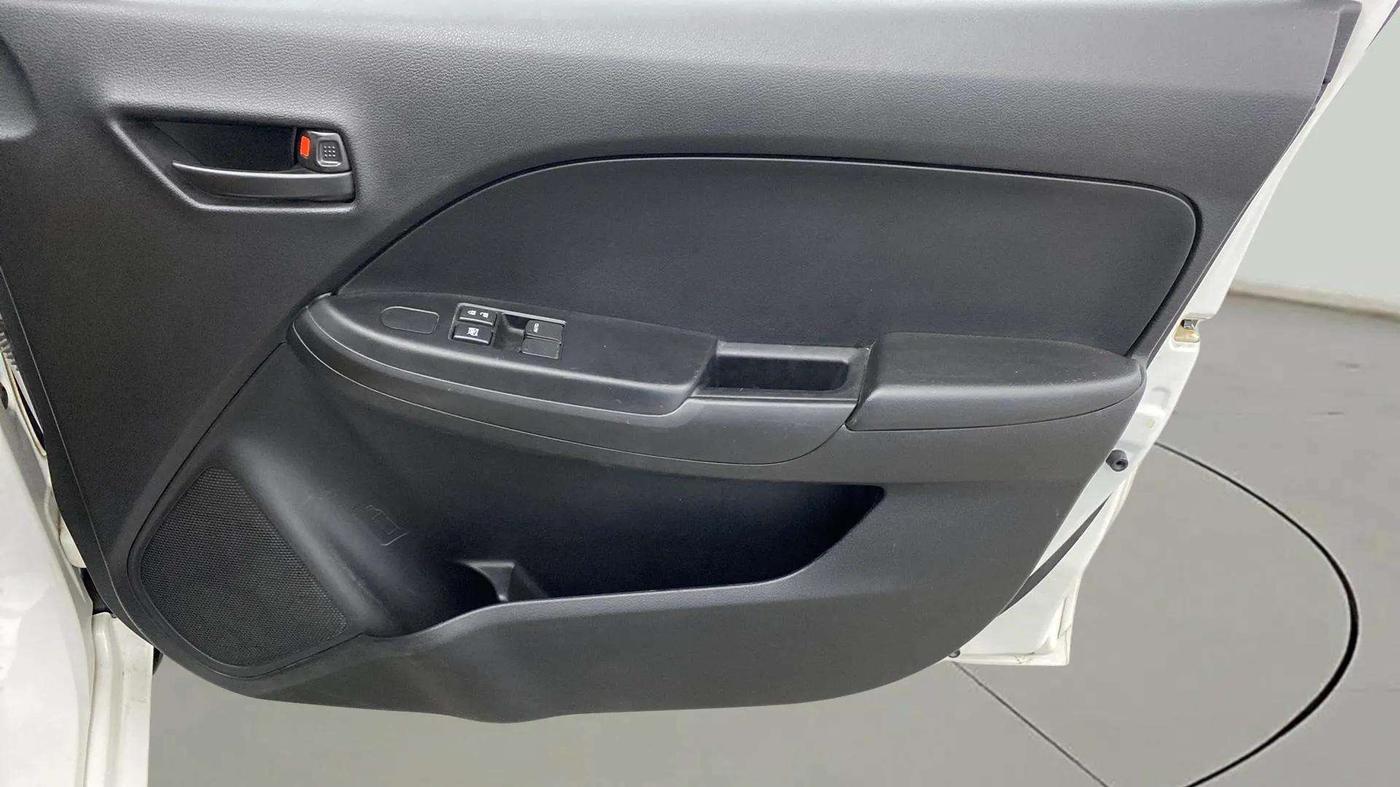 2021 Maruti Baleno SIGMA PETROL 1.2, Petrol, Manual, 13,710 km, Driver Side Door Panels Control