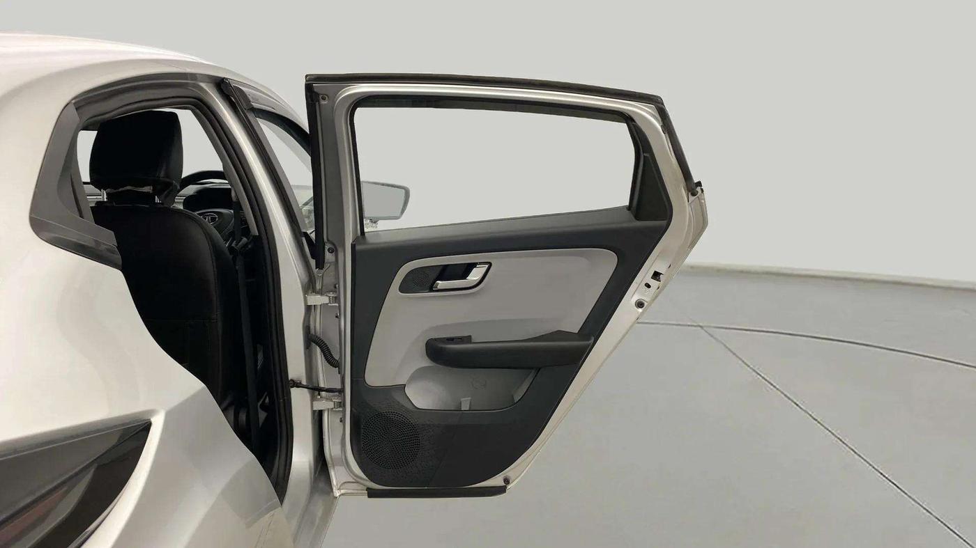 2021 Tata ALTROZ XZ DIESEL, Diesel, Manual, 50,283 km, RHS Rear Door