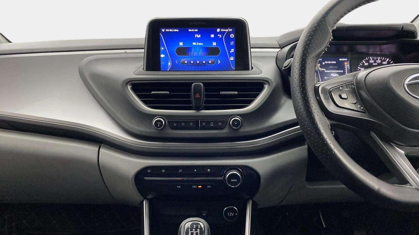2021 Tata ALTROZ XZ DIESEL, Diesel, Manual, 50,283 km, Air Conditioner