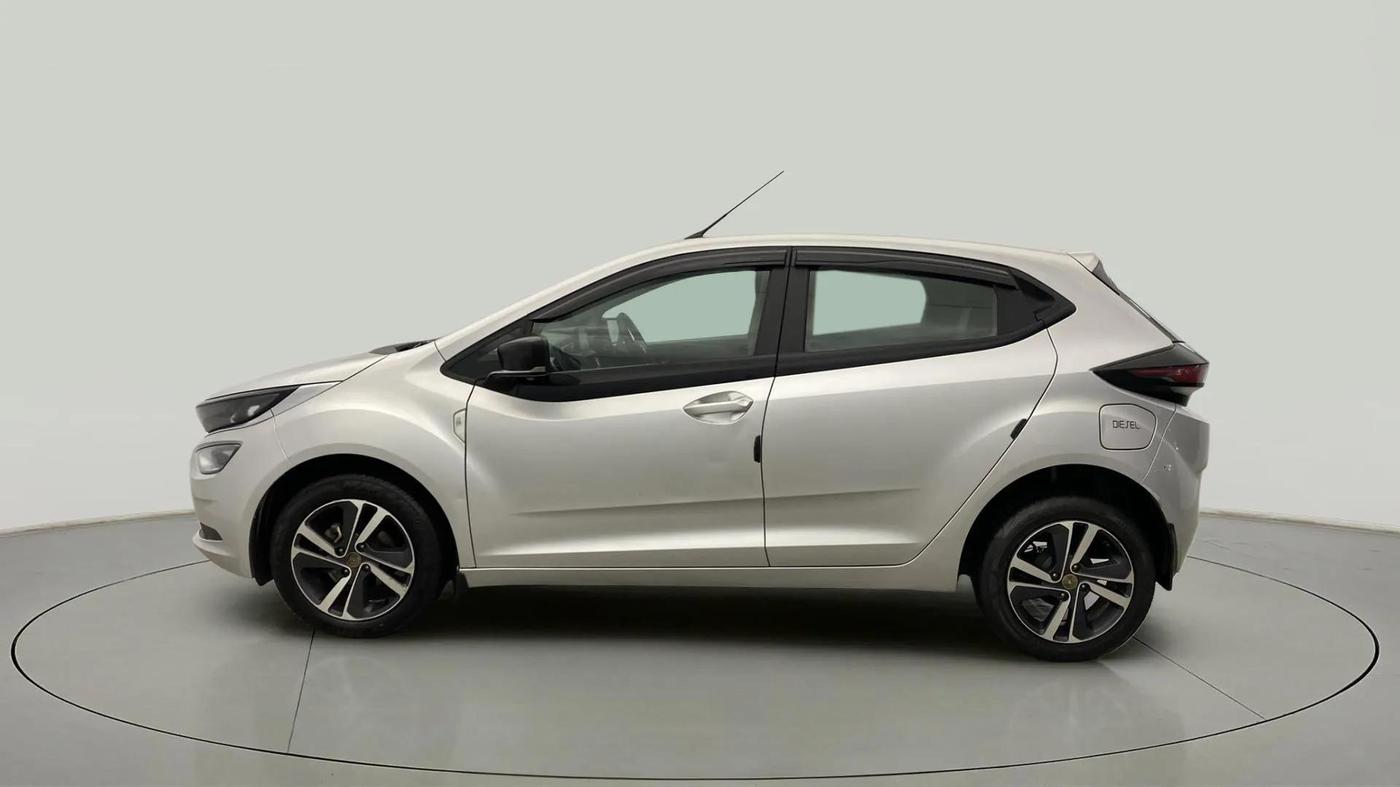 2021 Tata ALTROZ XZ DIESEL, Diesel, Manual, 50,283 km, Left Side