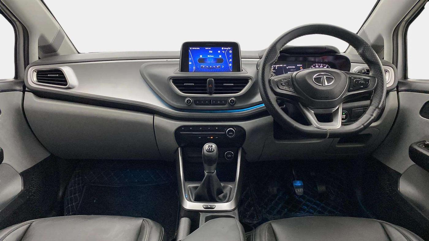 2021 Tata ALTROZ XZ DIESEL, Diesel, Manual, 50,283 km, Dashboard