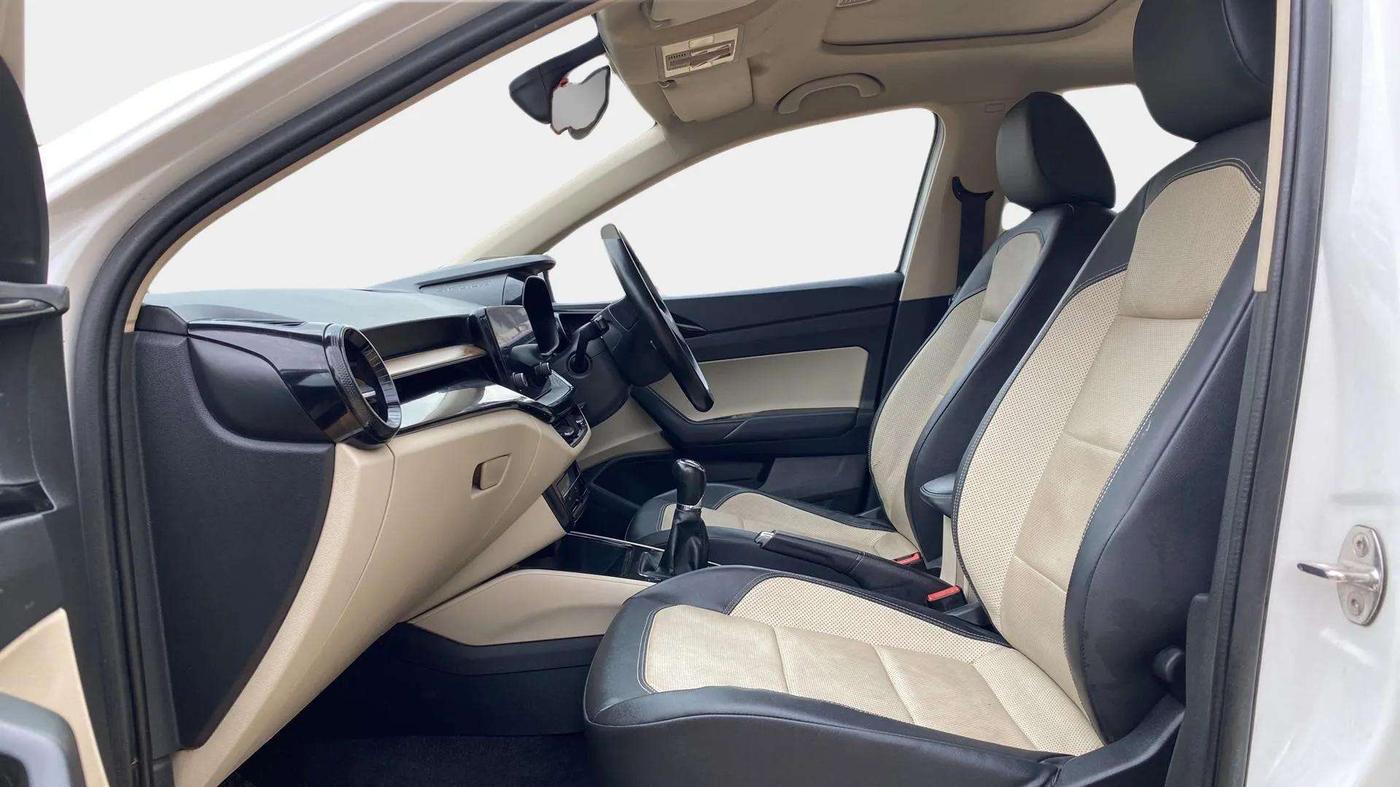2022 Skoda SLAVIA STYLE 1.0L TSI MT, Petrol, Manual, 42,662 km, Right Side Front Door Cabin