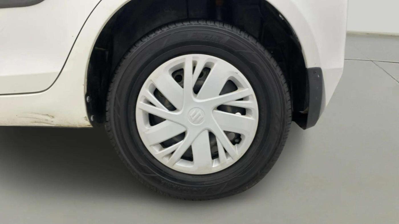 2016 Maruti Swift VXI, Petrol, Manual, 52,556 km, Left Rear Wheel