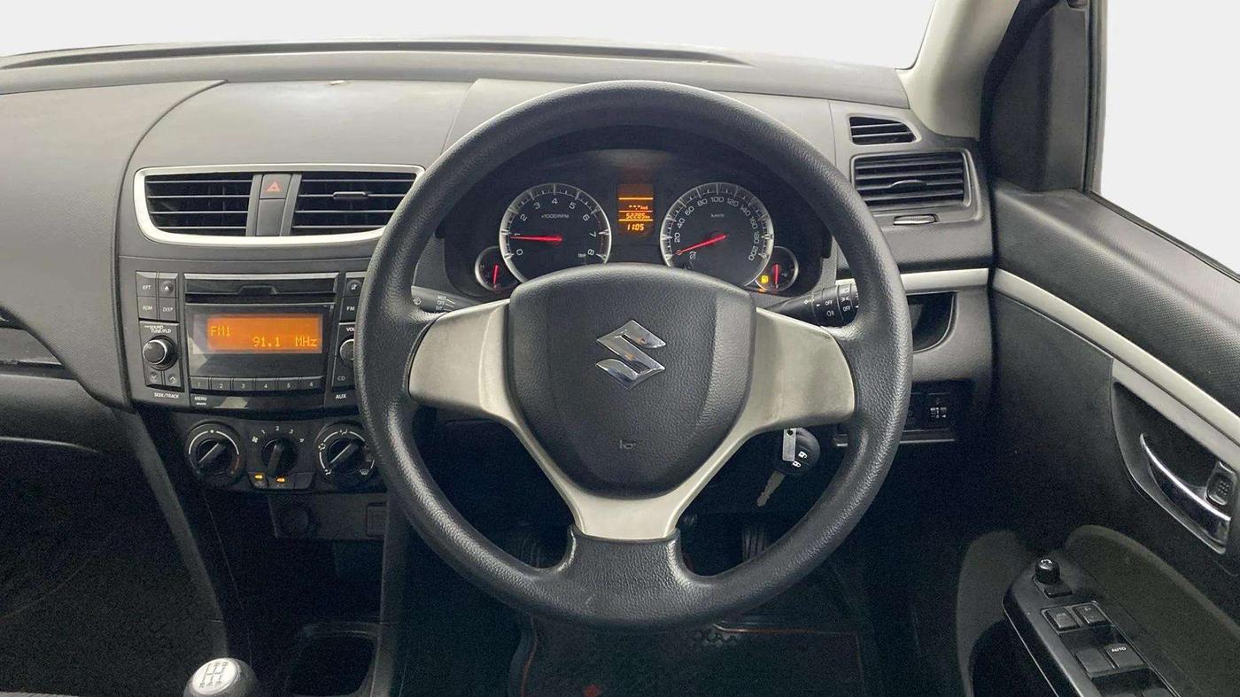 2016 Maruti Swift VXI, Petrol, Manual, 52,556 km, Steering Wheel Close Up