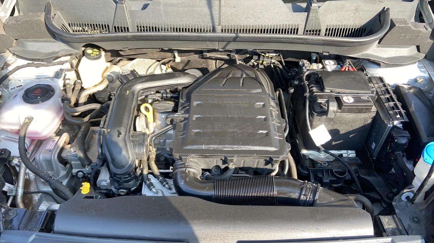 2022 Skoda KUSHAQ AMBITION 1.0L TSI AT, Petrol, Automatic, 21,749 km, Open Bonet