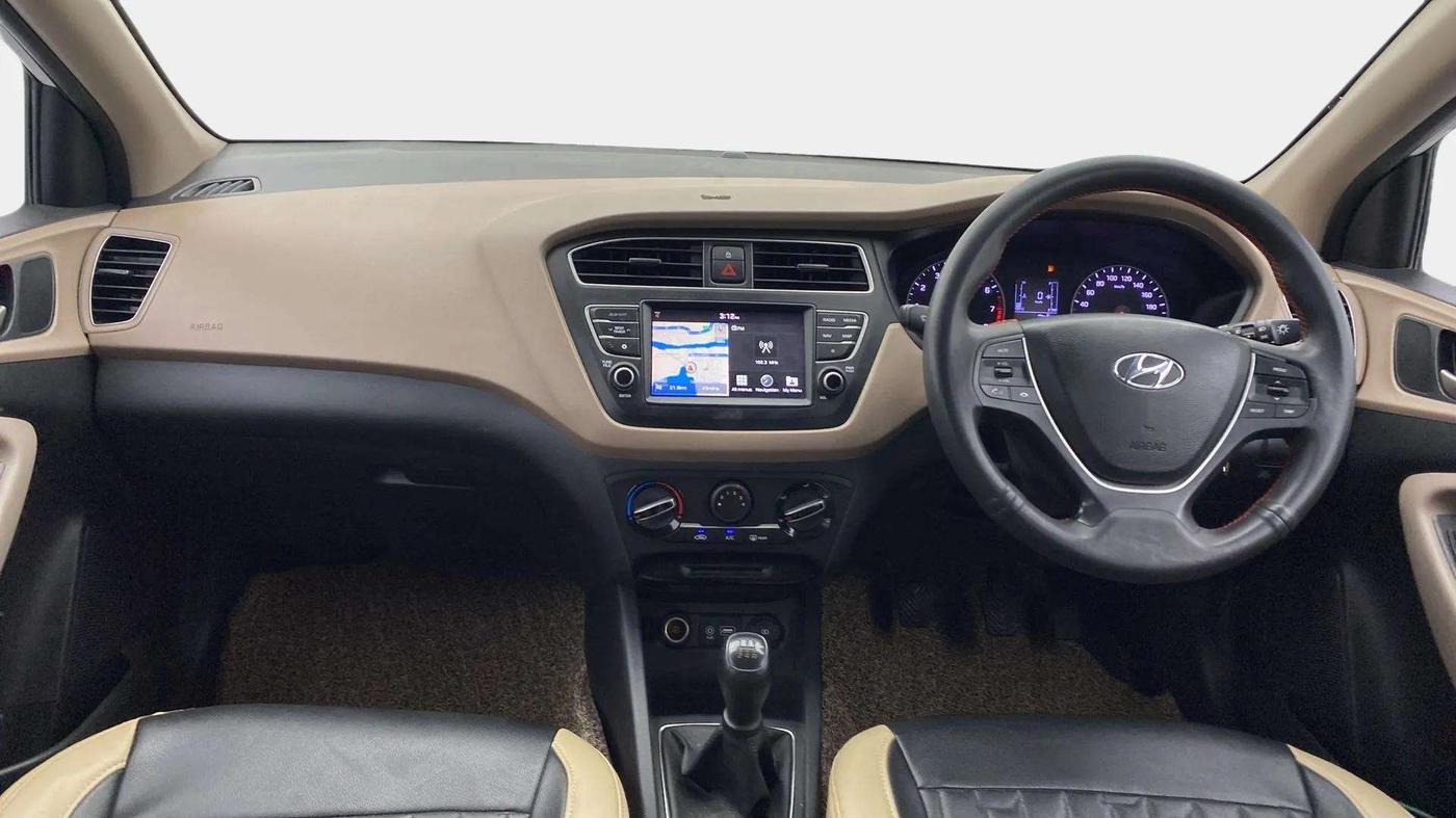 2020 Hyundai Elite i20 SPORTZ PLUS 1.2, Petrol, Manual, 57,857 km, Dashboard