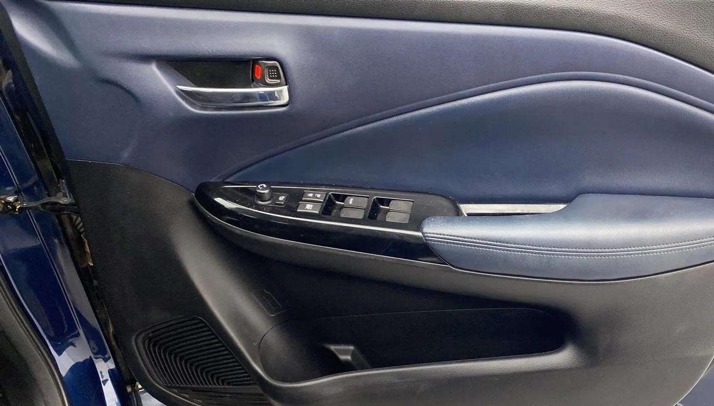 2022 Maruti Baleno ALPHA PETROL 1.2, Petrol, Manual, 17,457 km, Driver Side Door Panels Control