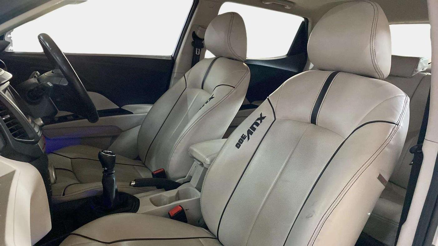 2021 Mahindra XUV300 W6 1.5 Diesel, Diesel, Manual, 38,074 km, Right Side Front Door Cabin