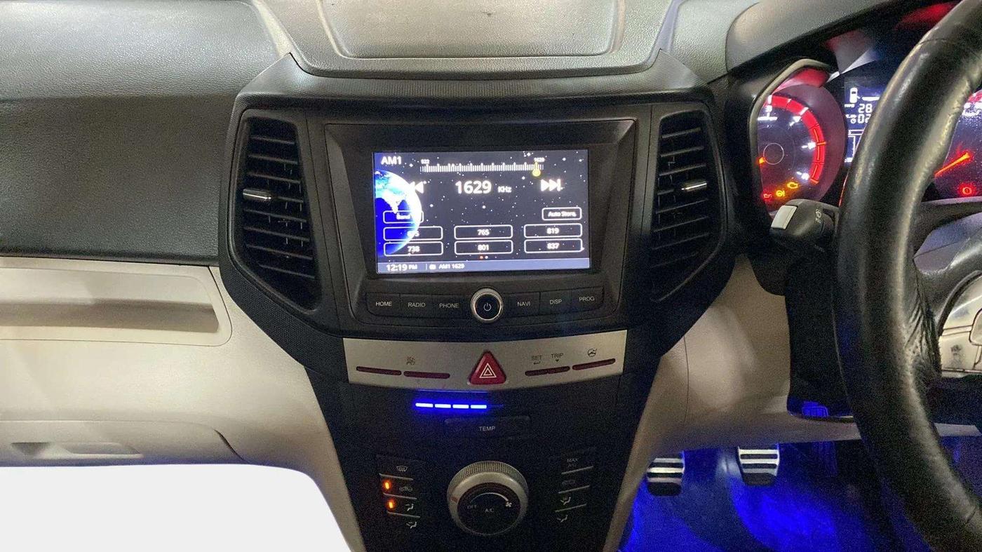 2021 Mahindra XUV300 W6 1.5 Diesel, Diesel, Manual, 38,074 km, Air Conditioner