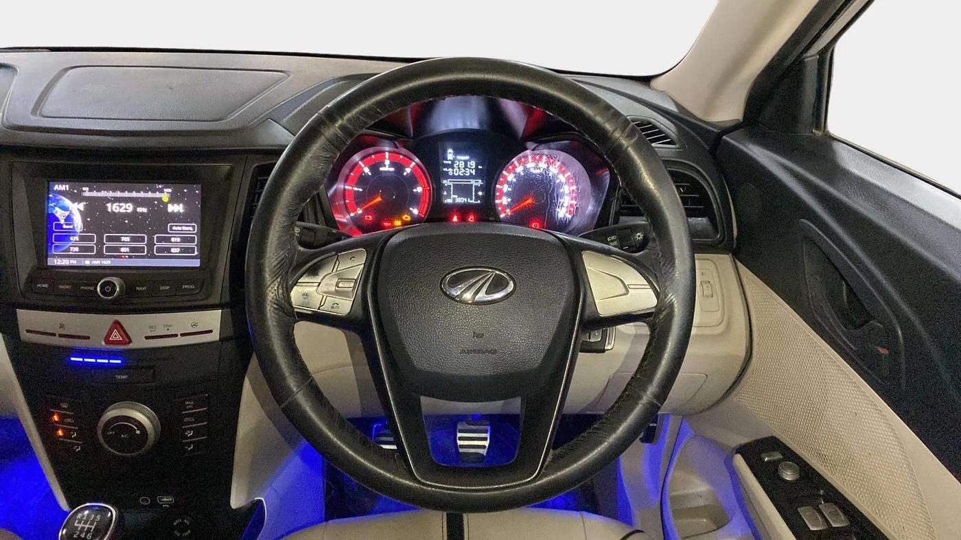 2021 Mahindra XUV300 W6 1.5 Diesel, Diesel, Manual, 38,074 km, Steering Wheel Close Up