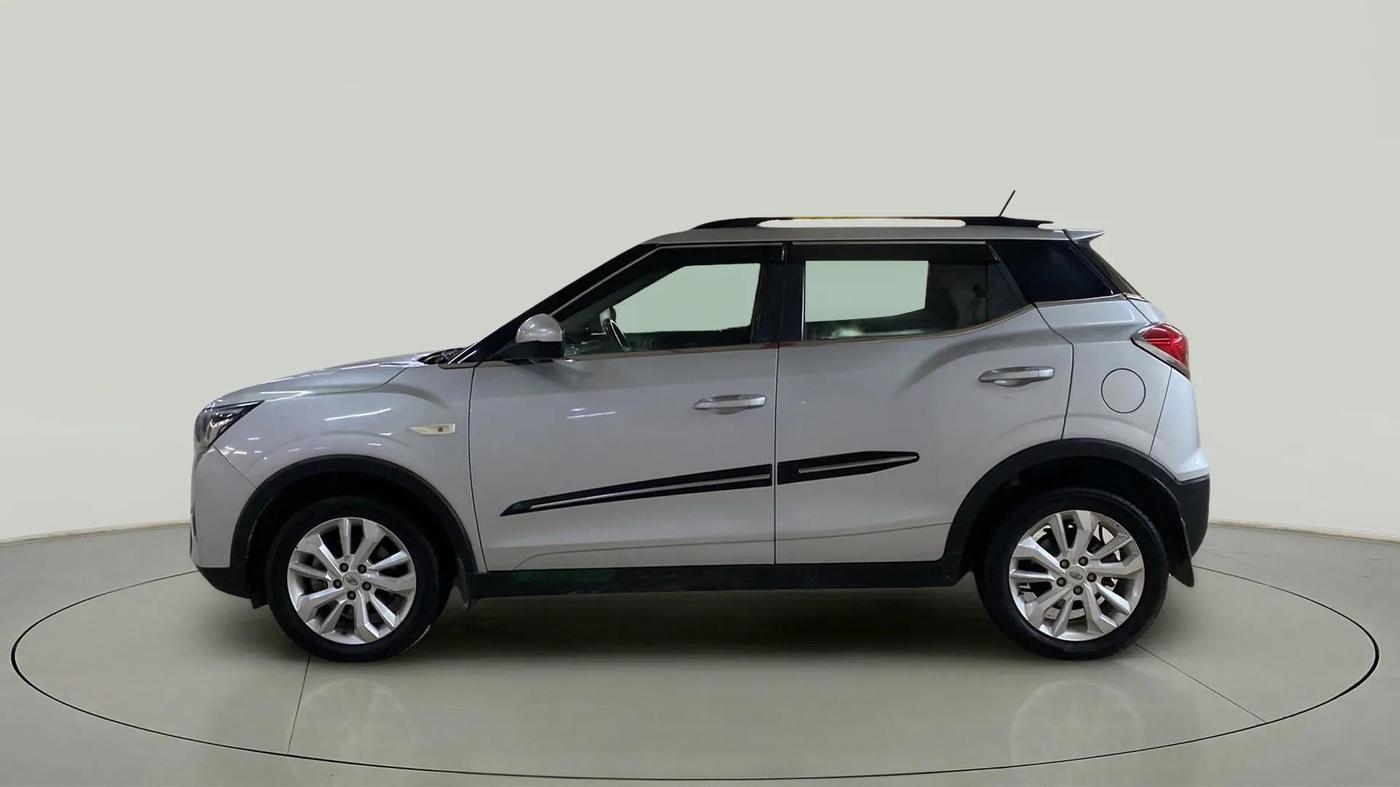 2021 Mahindra XUV300 W6 1.5 Diesel, Diesel, Manual, 38,074 km, Left Side
