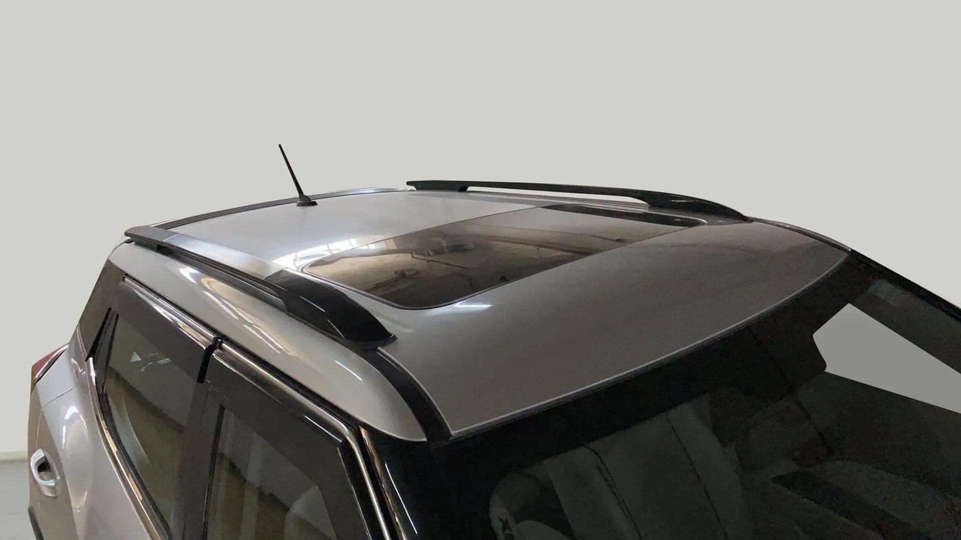 2021 Mahindra XUV300 W6 1.5 Diesel, Diesel, Manual, 38,074 km, Roof