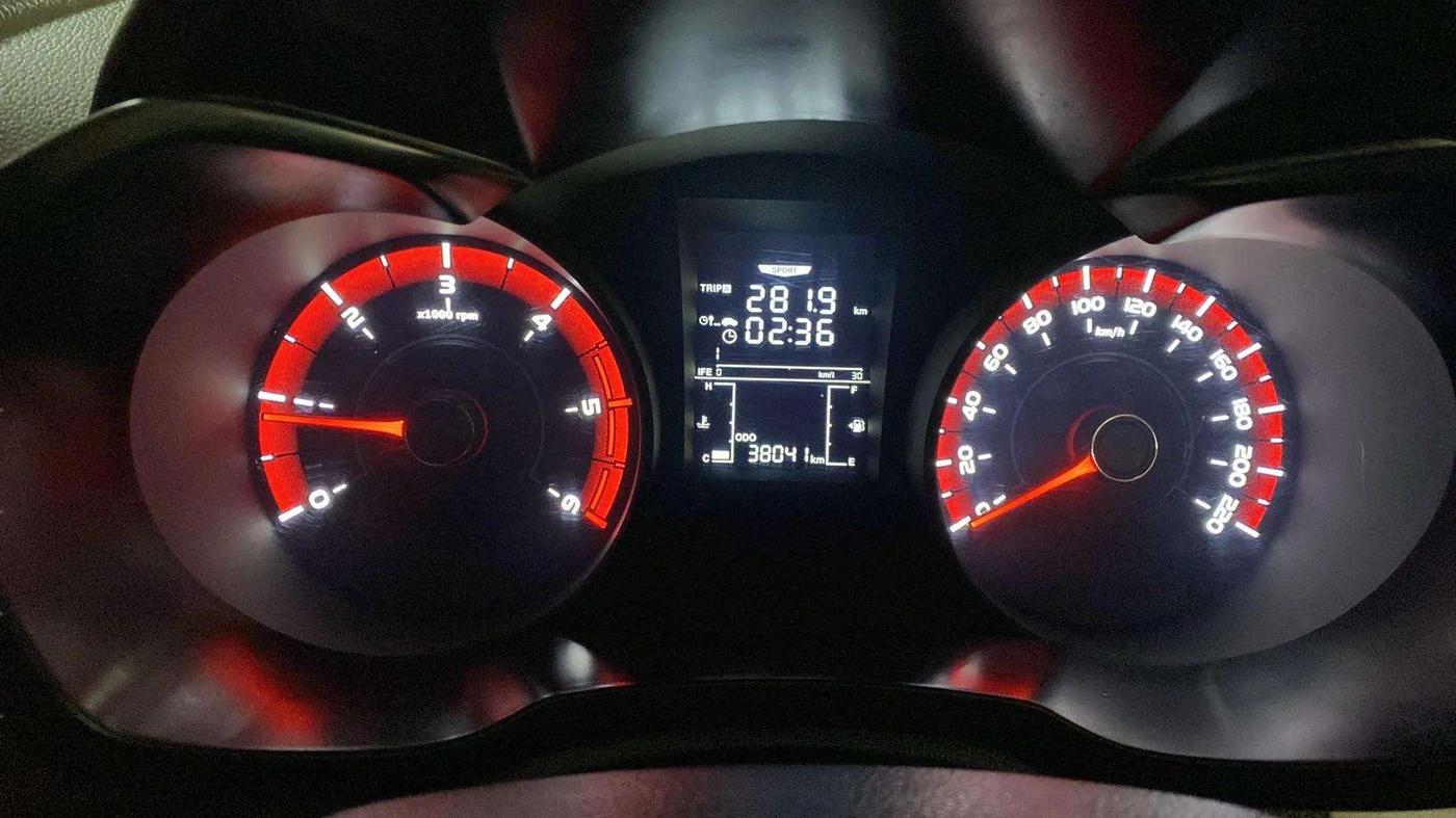 2021 Mahindra XUV300 W6 1.5 Diesel, Diesel, Manual, 38,074 km, Odometer Image