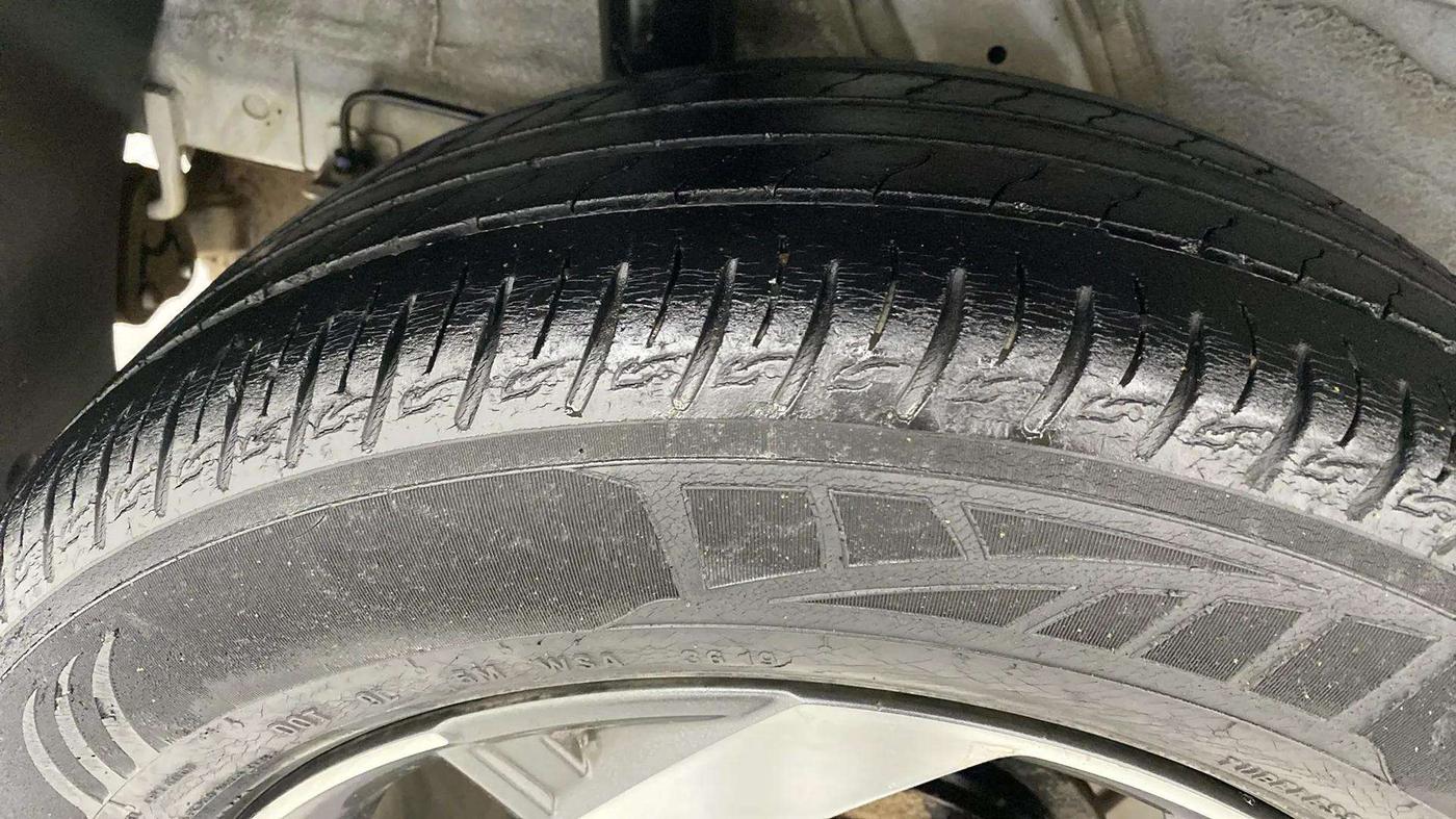 2019 Hyundai VENUE SX 1.0 (O) TURBO, Petrol, Manual, 66,431 km, Right Rear Tyre Tread