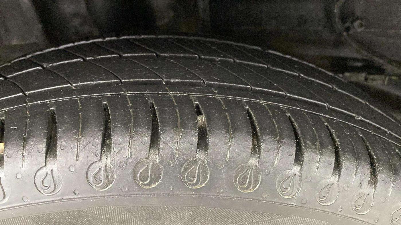 2024 Tata Tiago XTA CNG , CNG, Automatic, 13,315 km, Right Rear Tyre Tread