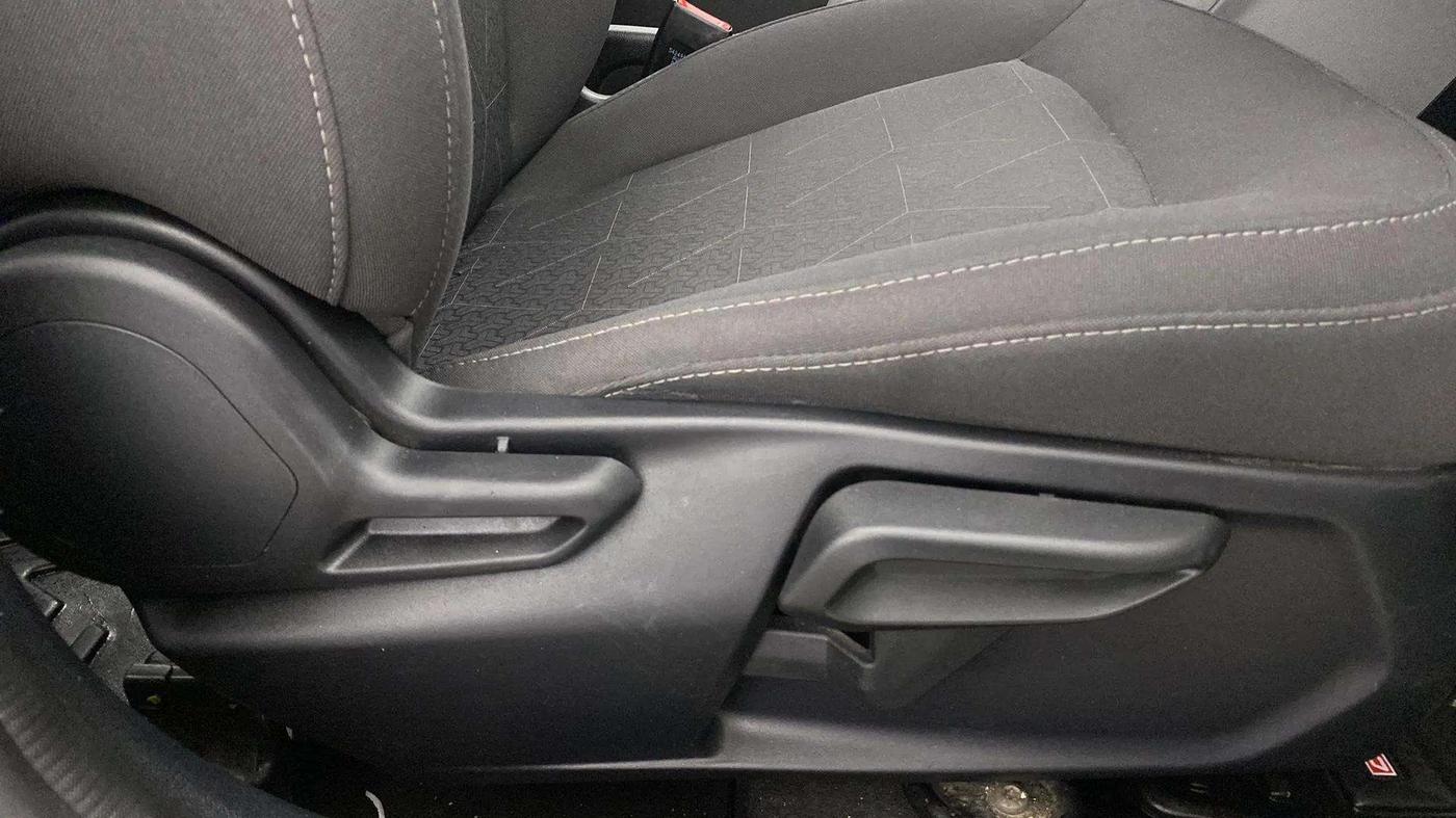2024 Tata Tiago XTA CNG , CNG, Automatic, 13,315 km, Driver Side Adjustment Panel
