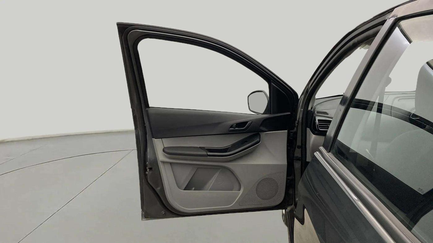 2024 Tata Tiago XTA CNG , CNG, Automatic, 13,315 km, LHS Front Door