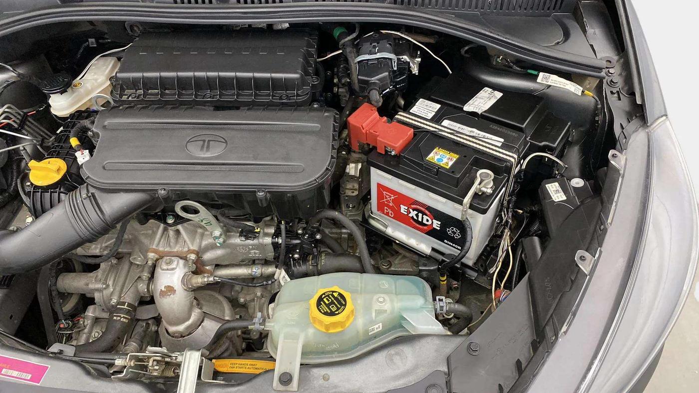 2024 Tata Tiago XTA CNG , CNG, Automatic, 13,315 km, Engine View - Left