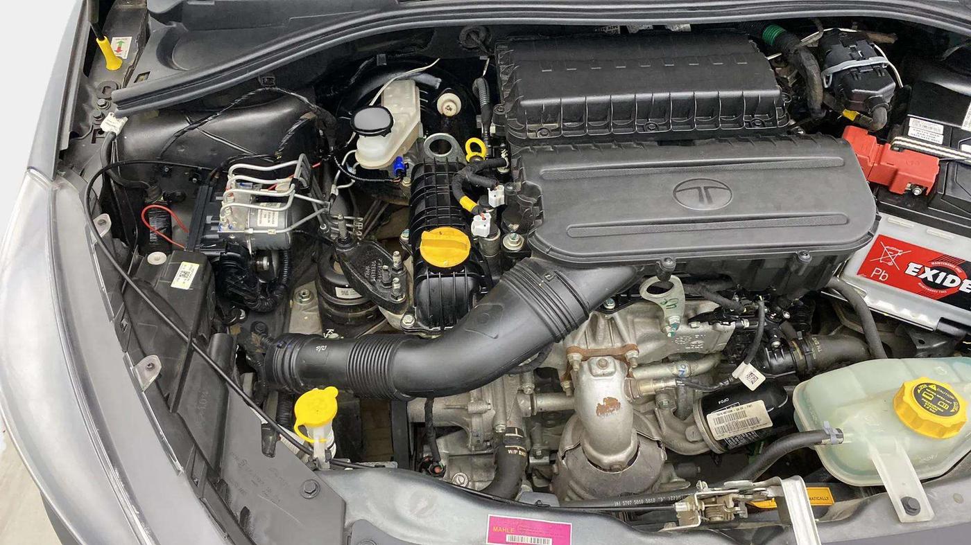 2024 Tata Tiago XTA CNG , CNG, Automatic, 13,315 km, Engine View - Right