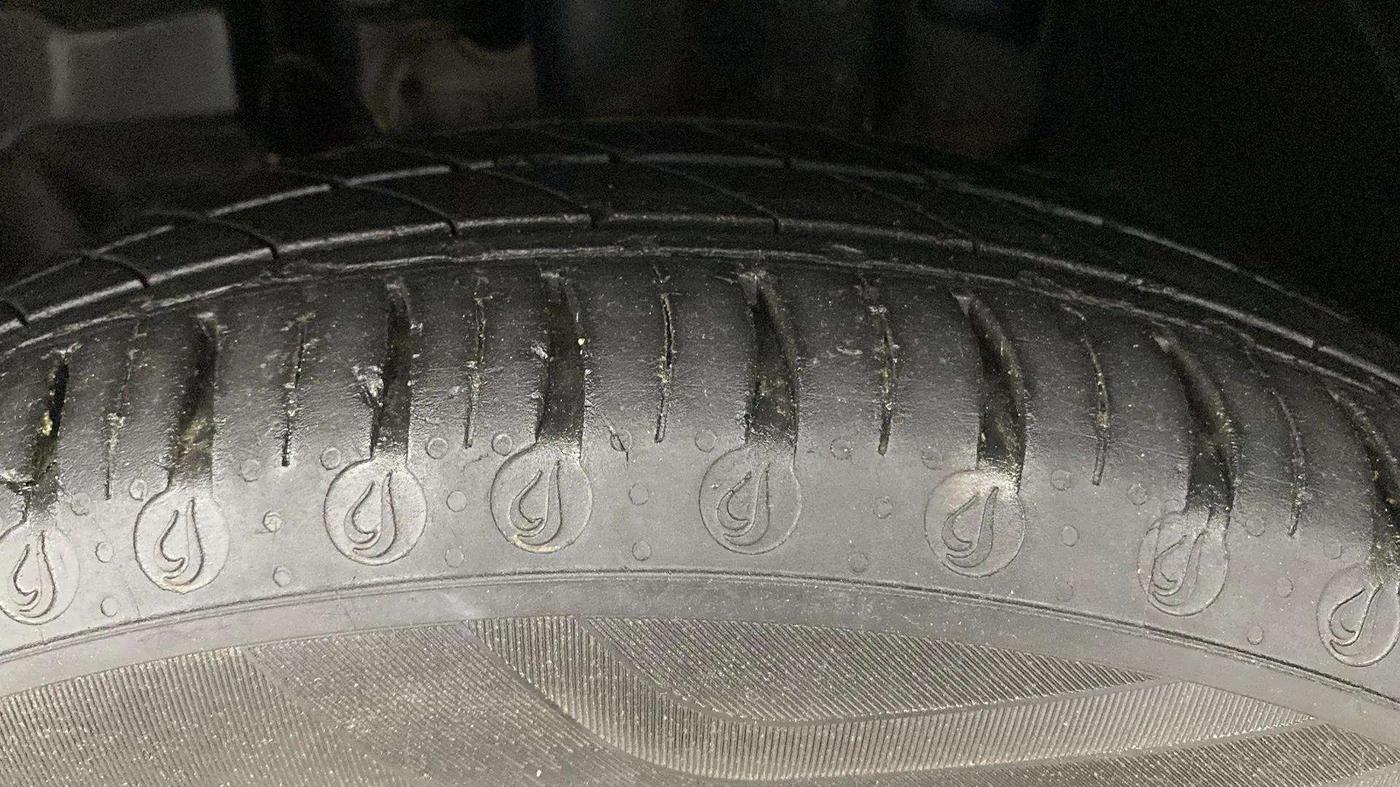 2024 Tata Tiago XTA CNG , CNG, Automatic, 13,315 km, Left Front Tyre Tread