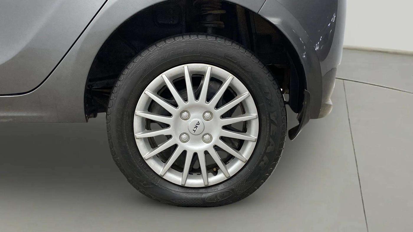 2024 Tata Tiago XTA CNG , CNG, Automatic, 13,315 km, Left Rear Wheel