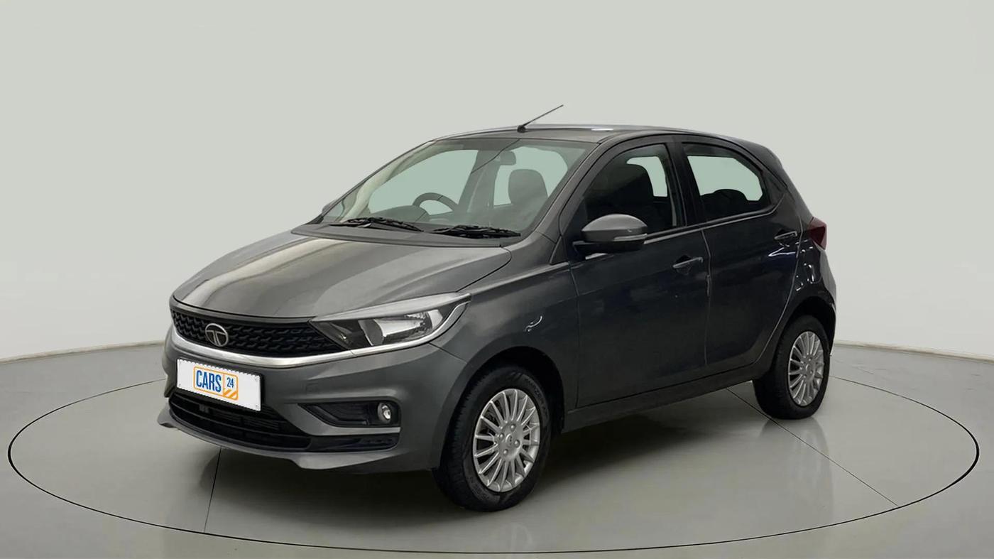 2024 Tata Tiago XTA CNG , CNG, Automatic, 13,315 km, Left Front Diagonal