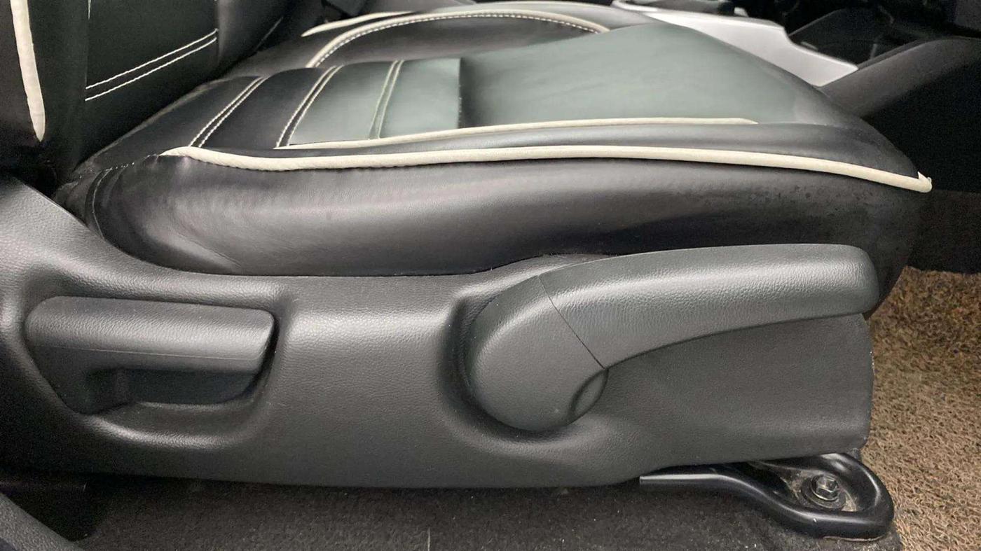 2019 Honda WR-V 1.2L I-VTEC VX MT, Petrol, Manual, 37,459 km, Driver Side Adjustment Panel