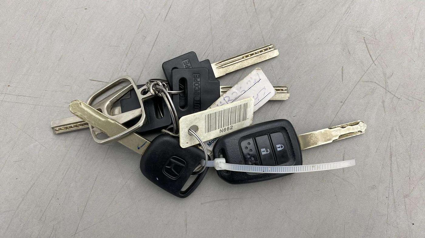 2019 Honda WR-V 1.2L I-VTEC VX MT, Petrol, Manual, 37,459 km, Key Close Up