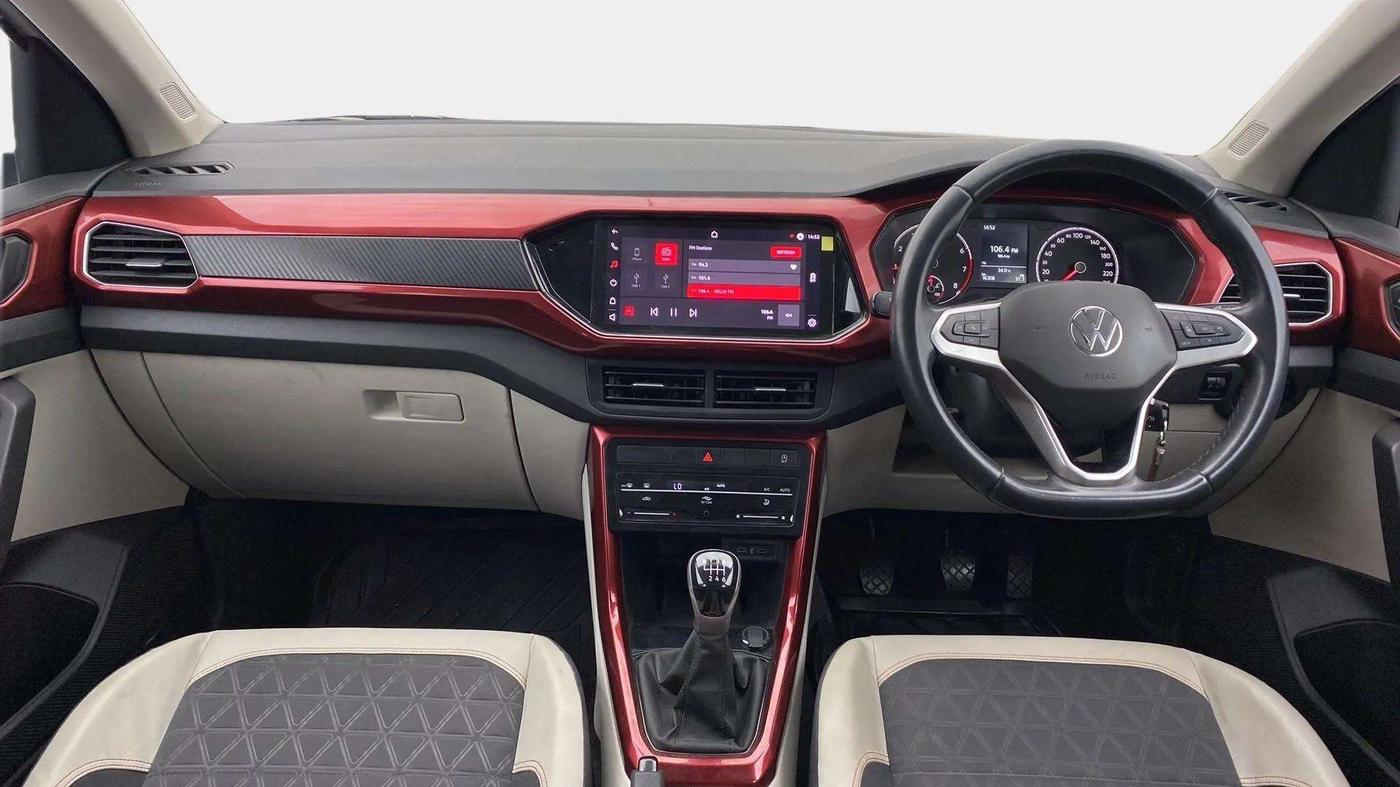 2021 Volkswagen TAIGUN GT 1.5 TSI MT, CNG, Manual, 16,308 km, Dashboard