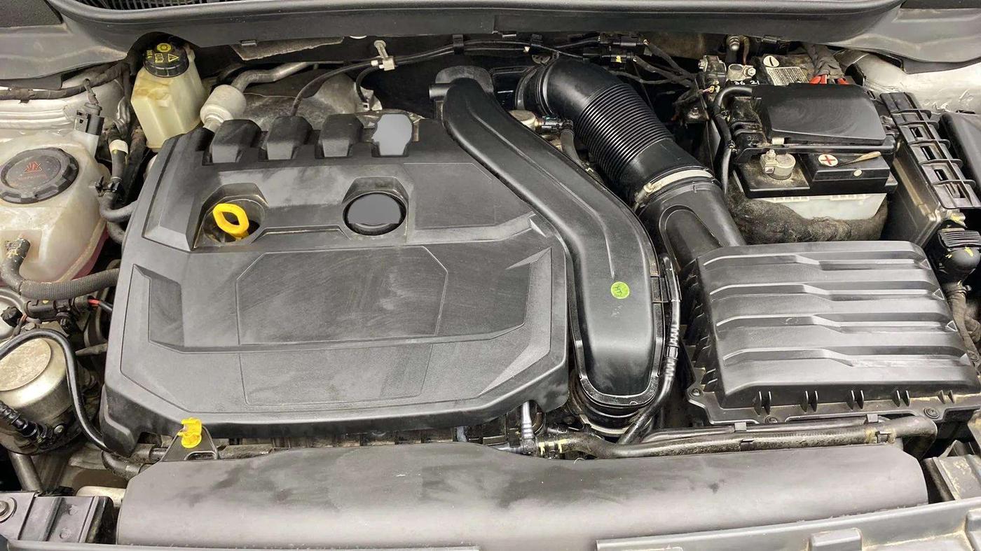 2021 Volkswagen TAIGUN GT 1.5 TSI MT, CNG, Manual, 16,308 km, Engine View