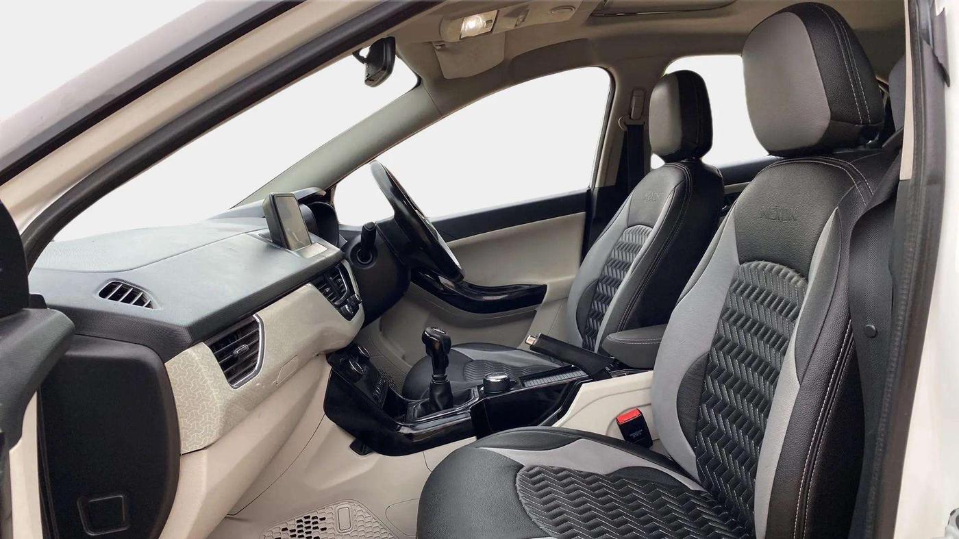 2021 Tata NEXON XZ PLUS DIESEL SUNROOF, Diesel, Manual, 53,450 km, Right Side Front Door Cabin