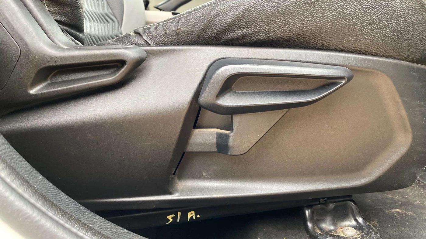 2021 Tata NEXON XZ PLUS DIESEL SUNROOF, Diesel, Manual, 53,450 km, Driver Side Adjustment Panel