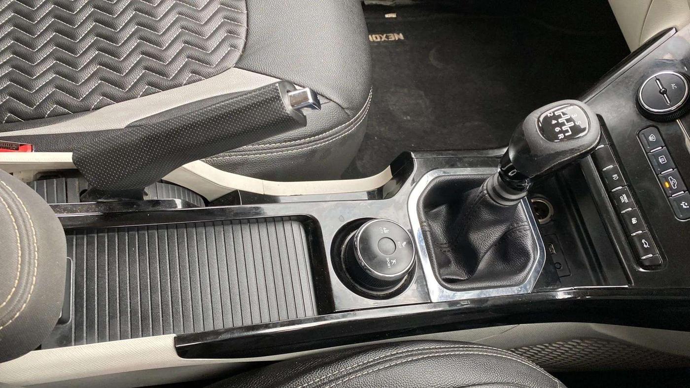2021 Tata NEXON XZ PLUS DIESEL SUNROOF, Diesel, Manual, 53,450 km, Gear Lever
