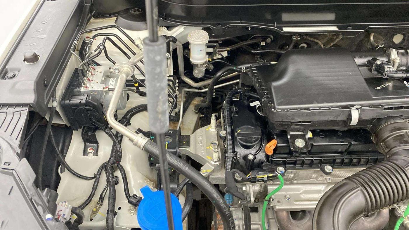 2023 Maruti Grand Vitara ALPHA SMART HYBRID, Petrol, Manual, 36,443 km, Engine View - Right
