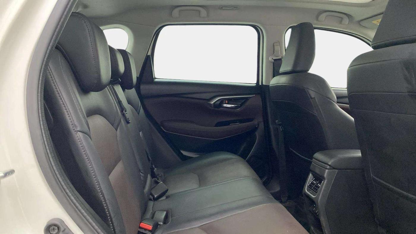 2023 Maruti Grand Vitara ALPHA SMART HYBRID, Petrol, Manual, 36,443 km, Right Side Rear Door Cabin