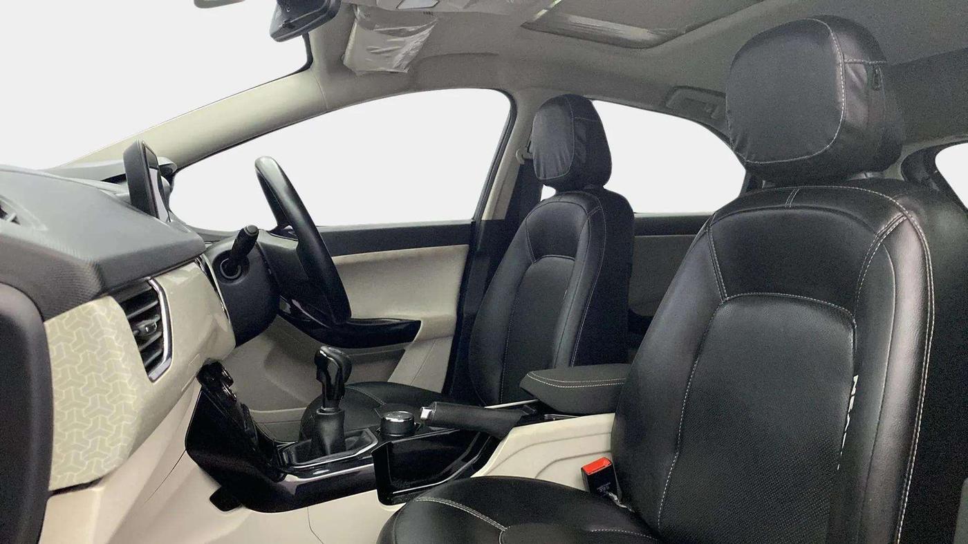 2022 Tata NEXON XZ PLUS (HS) PETROL, Petrol, Manual, 32,503 km, Right Side Front Door Cabin