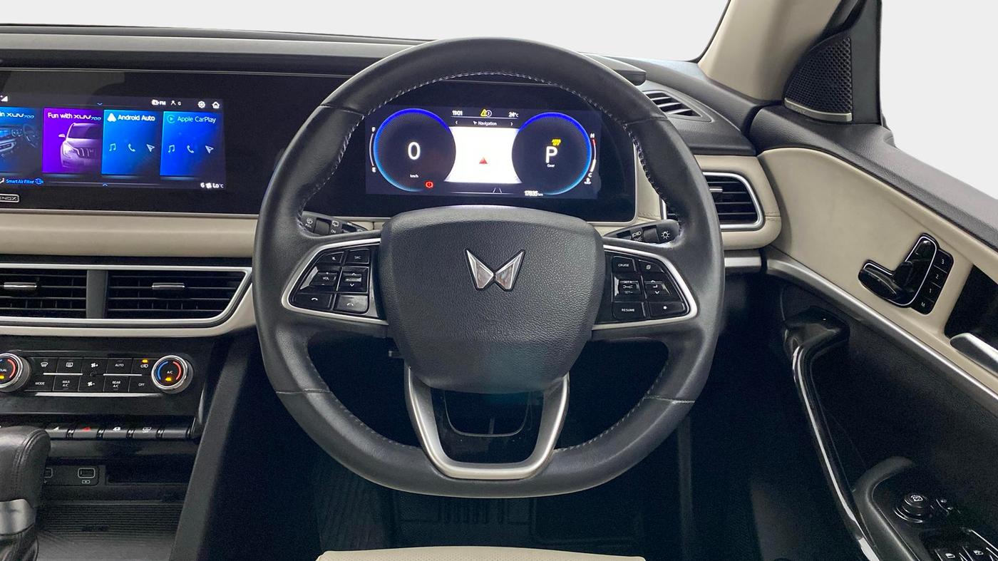 2023 Mahindra XUV700 AX 7 LUXURY P AT 7 STR, Petrol, Automatic, 18,150 km, Steering Wheel Close Up