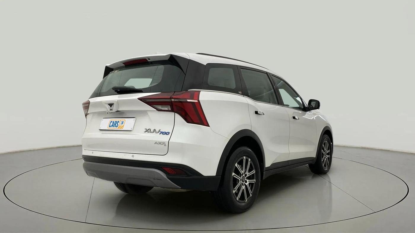 2023 Mahindra XUV700 AX 7 LUXURY P AT 7 STR, Petrol, Automatic, 18,150 km, Right Back Diagonal