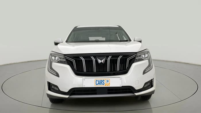 2023 Mahindra XUV700 AX 7 LUXURY P AT 7 STR, Petrol, Automatic, 18,150 km, Front