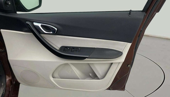 2022 Tata TIGOR XZ PLUS CNG, CNG, Manual, 49,434 km, Driver Side Door Panels Control