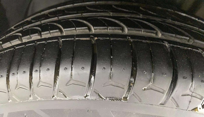 2022 Tata TIGOR XZ PLUS CNG, CNG, Manual, 49,434 km, Left Front Tyre Tread