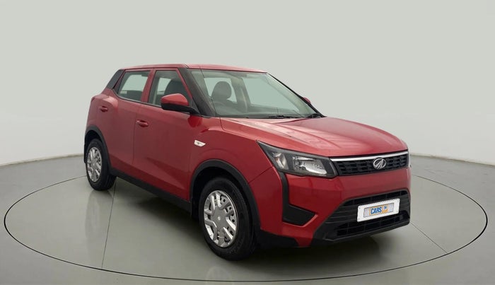 2020 Mahindra XUV300 W4 1.2 PETROL, Petrol, Manual, 34,210 km, Right Front Diagonal