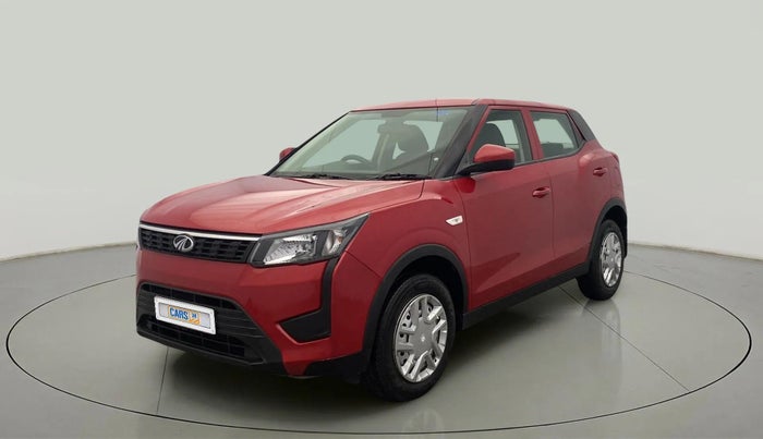 2020 Mahindra XUV300 W4 1.2 PETROL, Petrol, Manual, 34,210 km, Left Front Diagonal