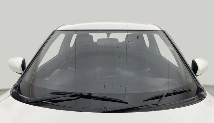 2020 Maruti Swift VXI, Petrol, Manual, 61,211 km, Front Windshield